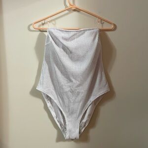 Strapless one piece bathing suit